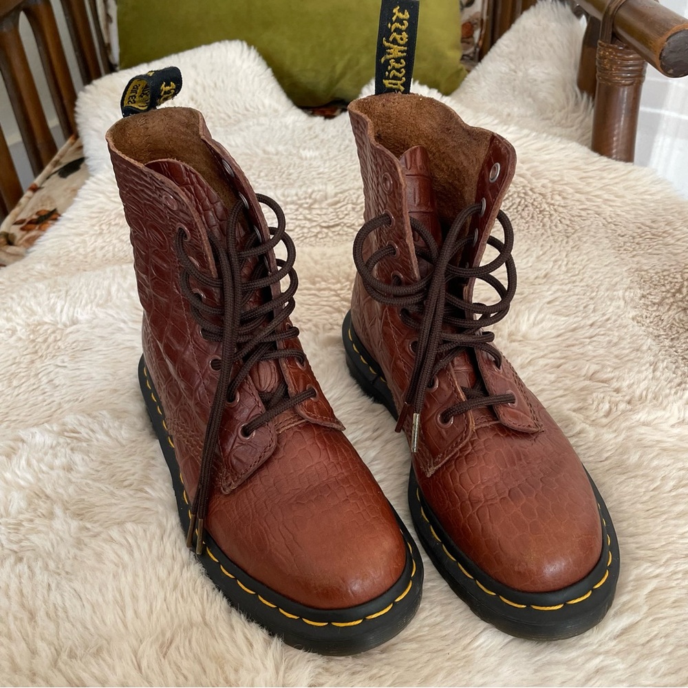 Crocodile Dr. Marten boots